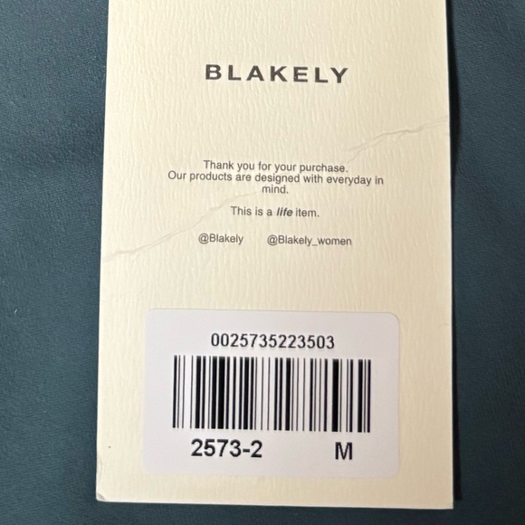 Blakely Clothing Workout Set - Picture 3 of 4